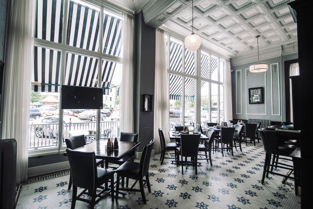 The Continental Hotel Centerville ภายนอก รูปภาพ